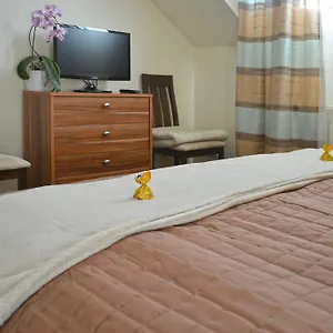 Bed & Breakfast Airport Glossel Panzio