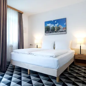 https://azimut-erding.com-bavaria.com