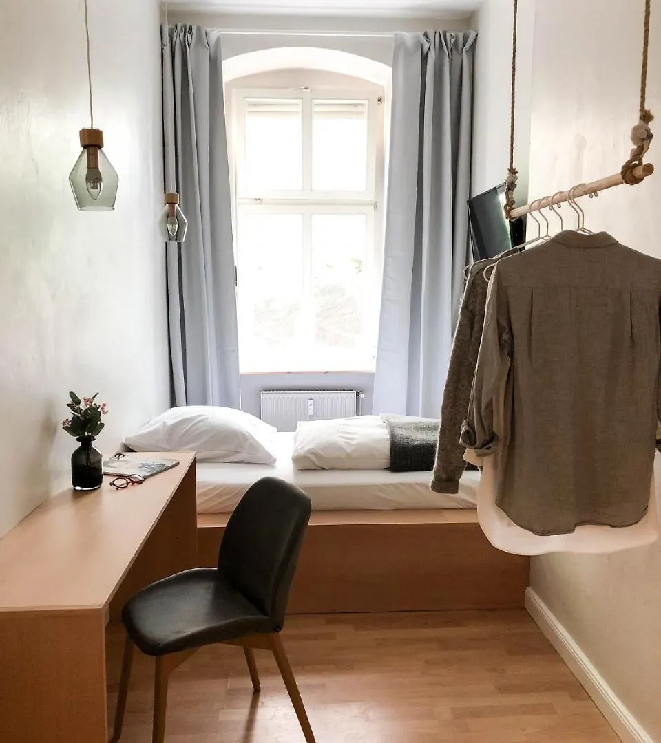 Pension Absolut Berlin 2*,
